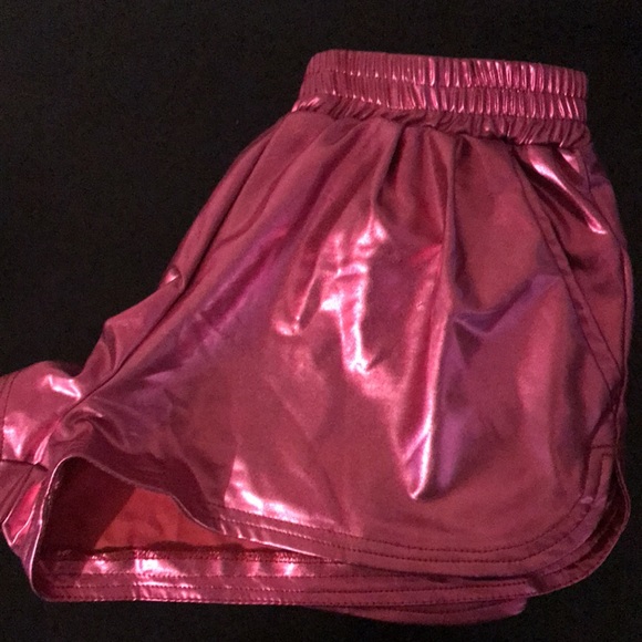 Metallic dolphin shorts - Picture 2 of 6